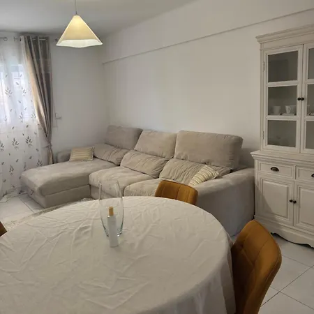 De 3 Pour 6 Personnes Apartment *